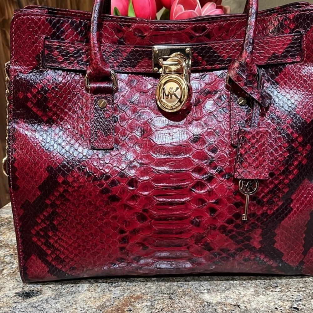 EUC Like New! MICHAEL KORS Collection Hamilton Lrg Red Python Embossed Tote Bag - Picture 2 of 12